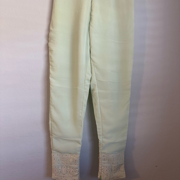 Lashkaraa Light Green Embroidered Suit - Picture 12 of 16